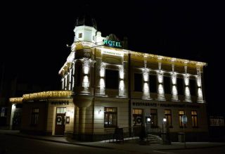 Interiér restaurace - návrh a realizace interiéru pivovaru a restaurace v  hotelu Jelínkova Vila ve Velkém Meziříčí